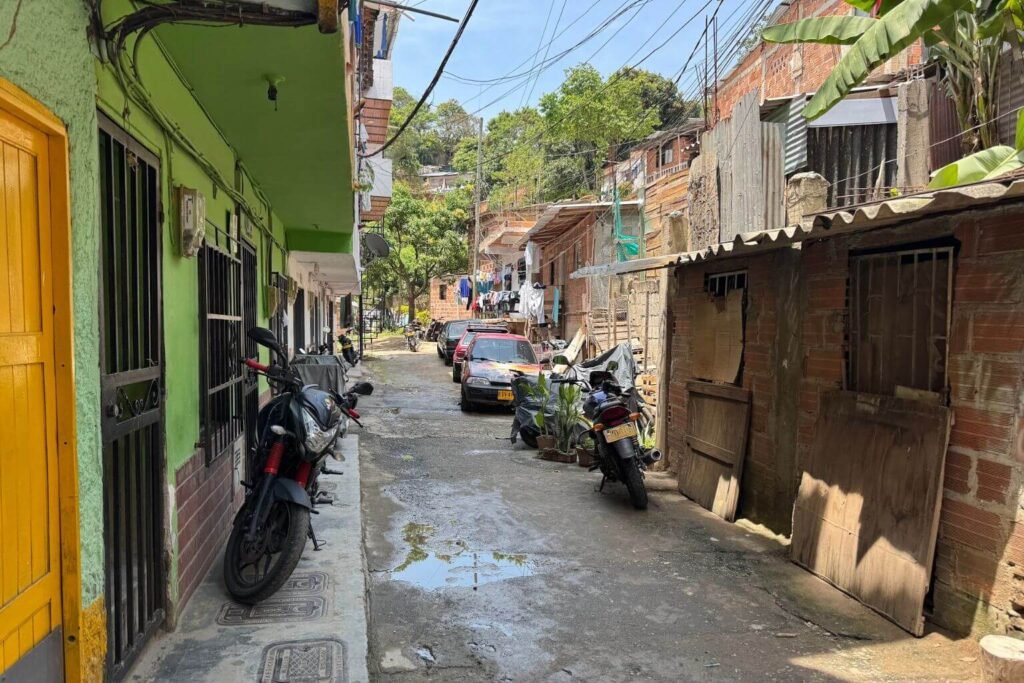 things to do in Medellin longer stay – Comuna 4 tour