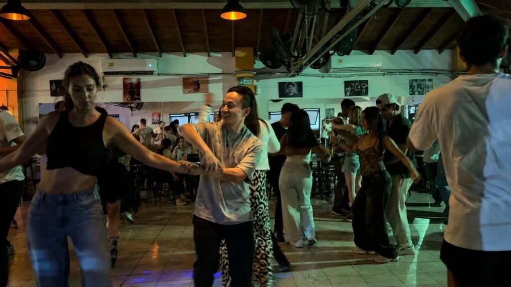 Bachata social at Nueva Guardia in Medellín