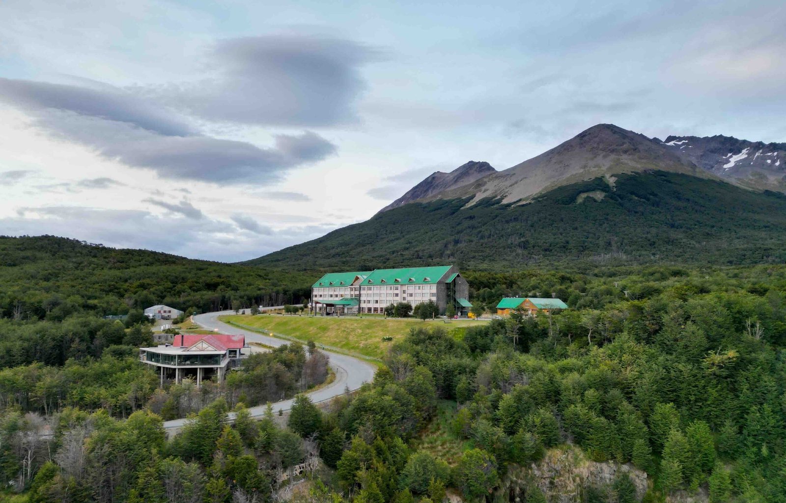 Hotel del Glaciar hillside hotel in Ushuaia