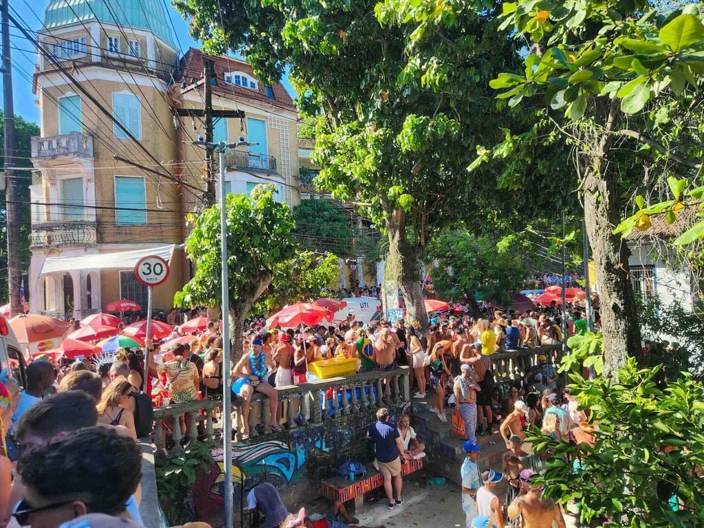 Is Carnival in Rio Safe? Safety at street parties and Sambadrome