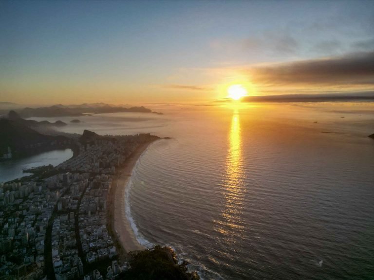 Dois Irmãos Hike in Rio: Sunrise, Vidigal & What to Expect